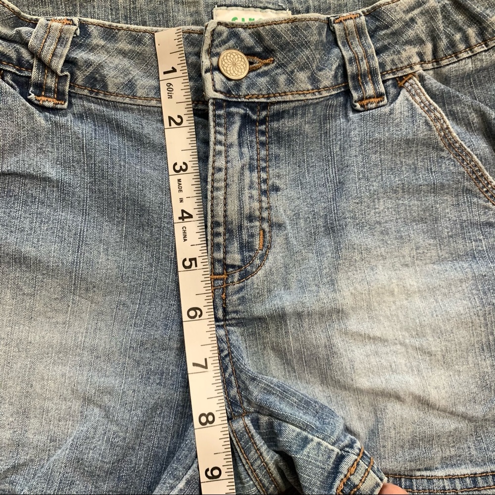 Circo light denim shorts Size 10 - Picture 8 of 9